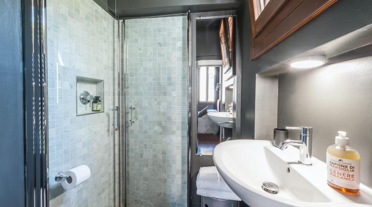 Stylish Renovated In The Heart Of The City Venecia