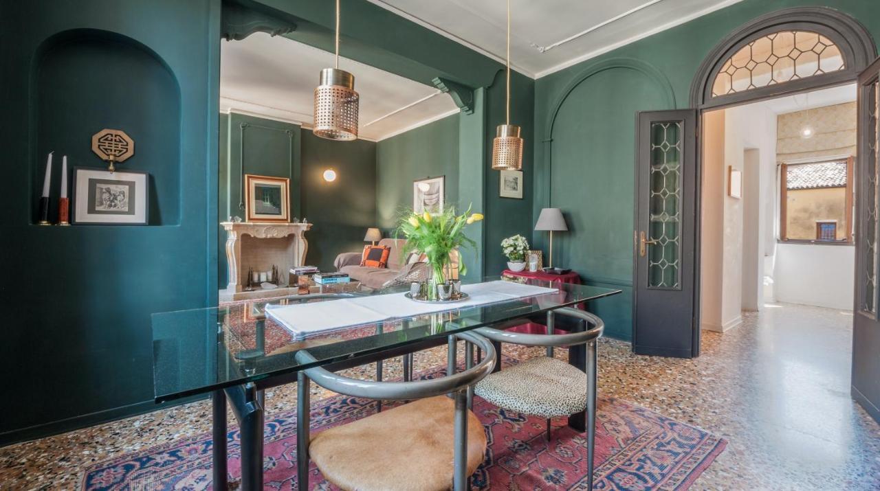 Stylish Renovated In The Heart Of The City * Venecia