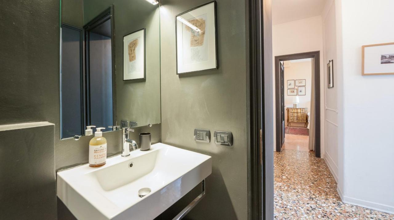 Stylish Renovated In The Heart Of The City * Venecia